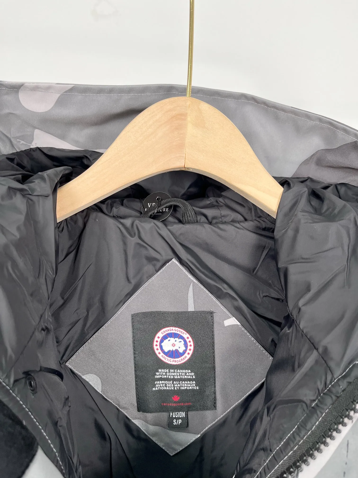 P580 Canada Goose 17 down jackets Size: S-XXL
